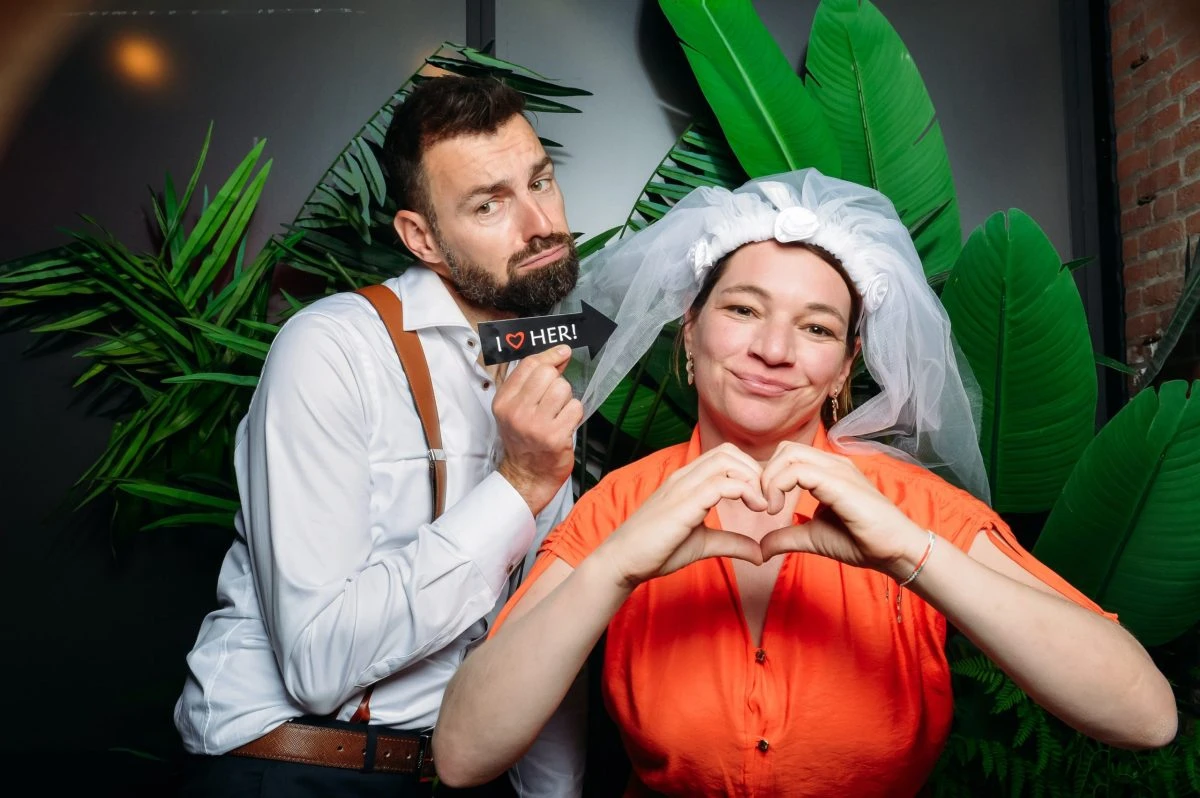 Trouwfeest Bruiloft photobooth huren in Geel Flitsbooth