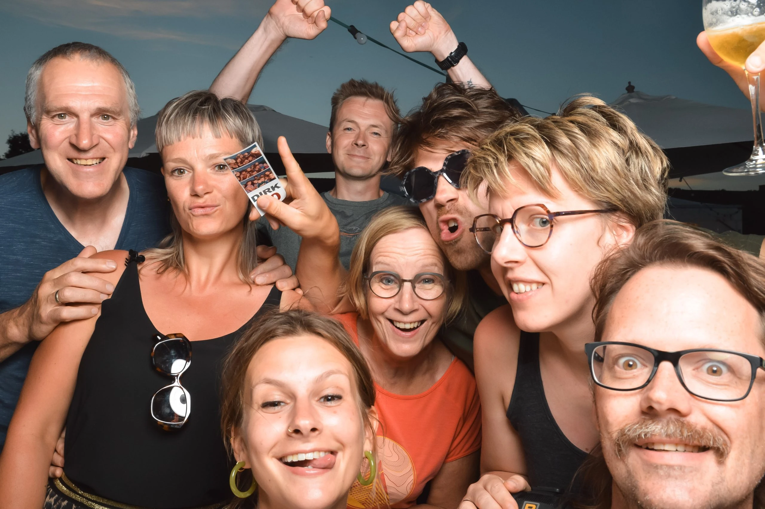 Verjaardag photobooth Flitsbooth: fotobooth-fun groep op een verjaardagsfeest in Kasterlee